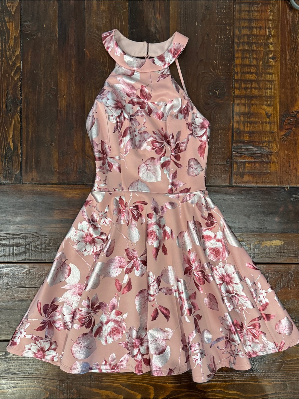 B Darlin metallic floral dress Size 1/2. EUC.